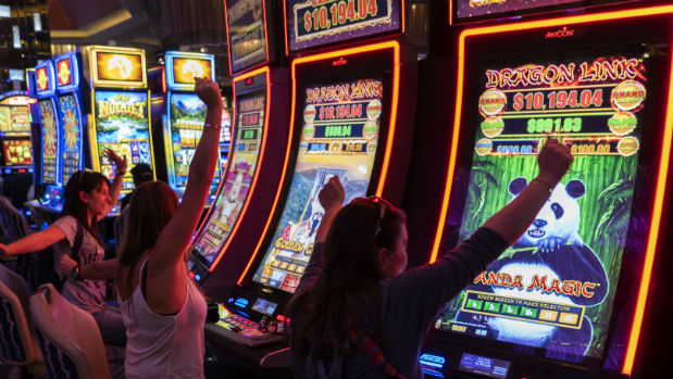 Slot Machines and Casino Psychology: The House Edge